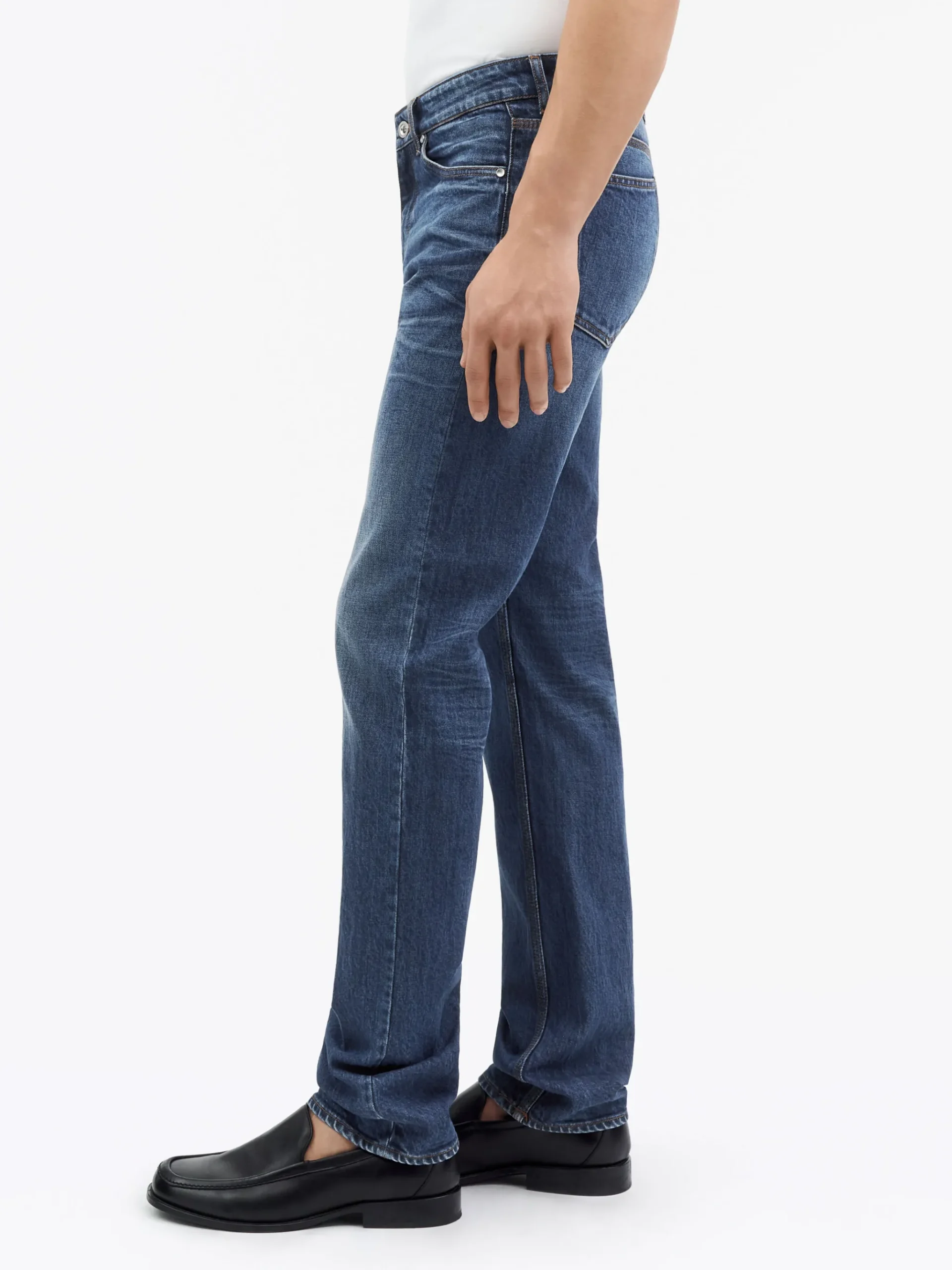 Des Compress Slim-Fit Jeans