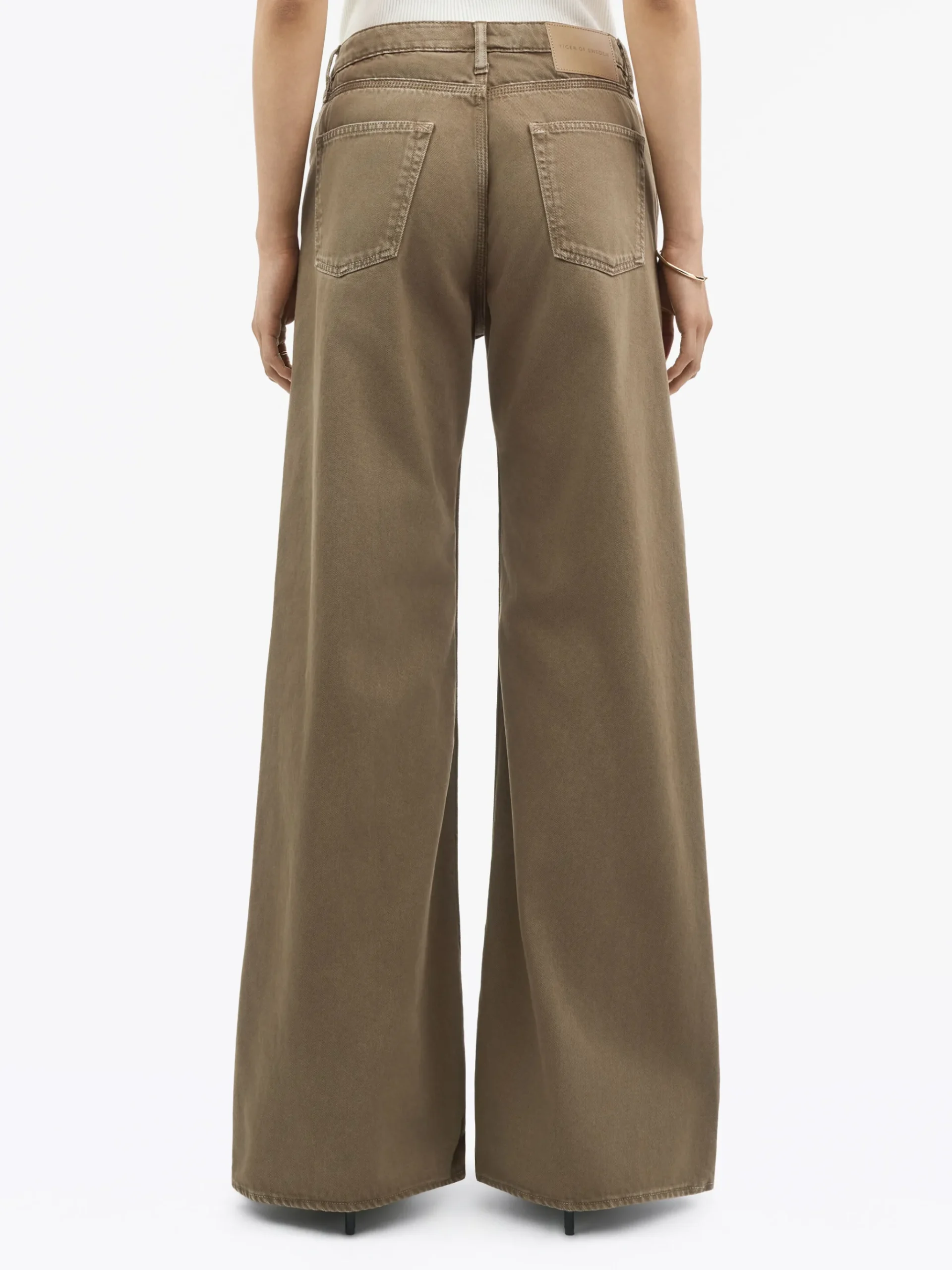 Kinne Loose Fit Jeans
