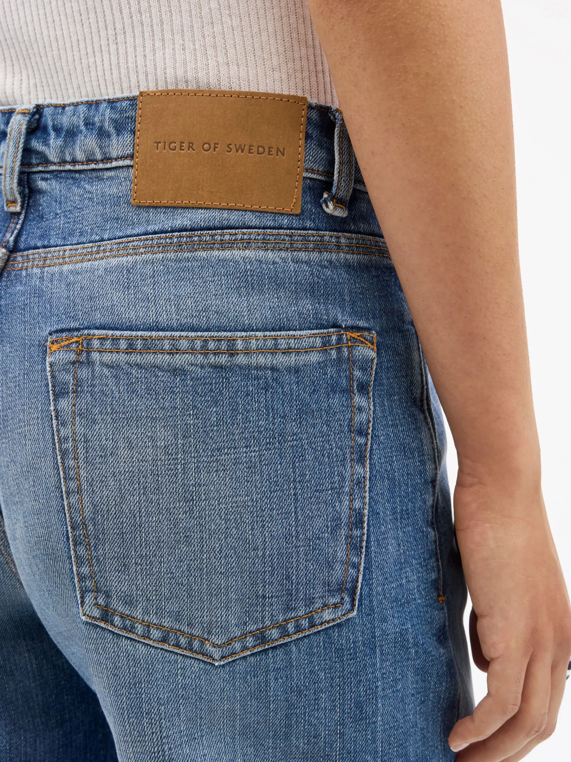 Kinne Loose Fit Jeans