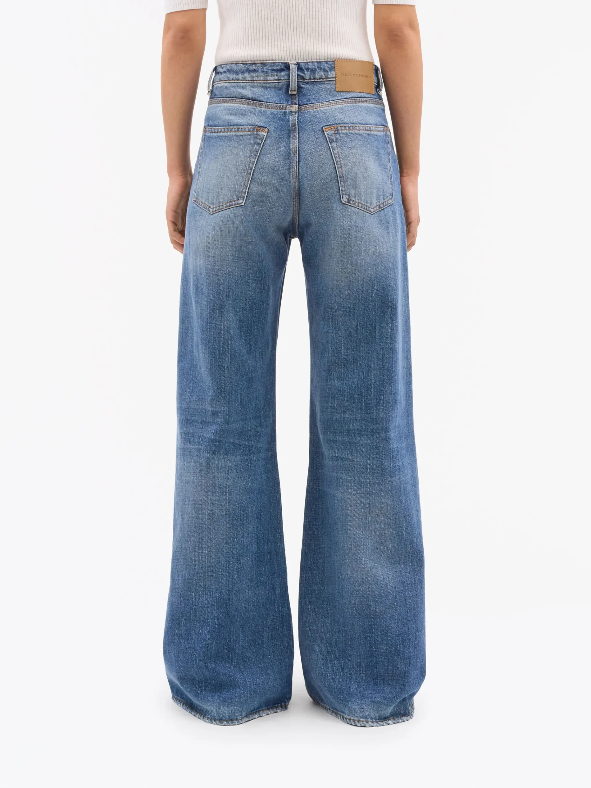 Kinne Loose Fit Jeans
