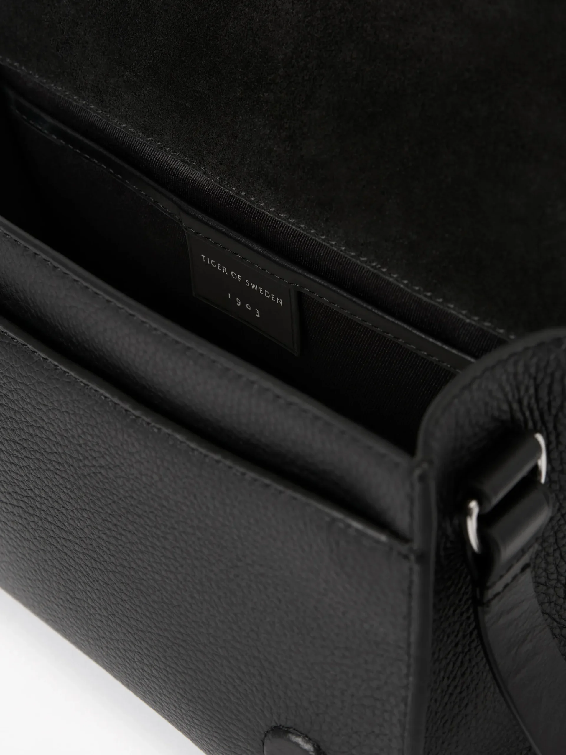 Sonti Crossbody Väska i Läder