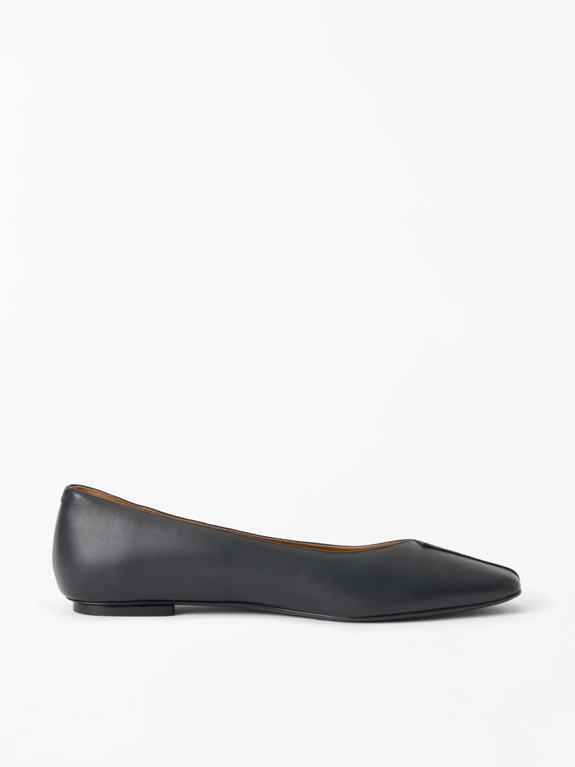 Tripo Chisel Toe Ballerina